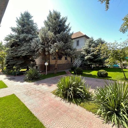 Гостевой Дом Шумкар Азия Guest House Shumkar Asia บิชเคก ภายนอก รูปภาพ