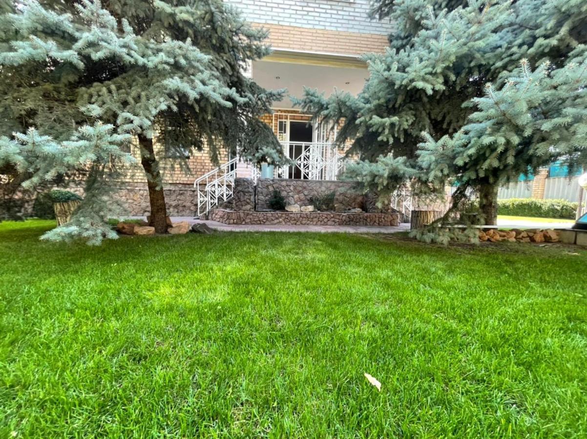 Гостевой Дом Шумкар Азия Guest House Shumkar Asia บิชเคก ภายนอก รูปภาพ