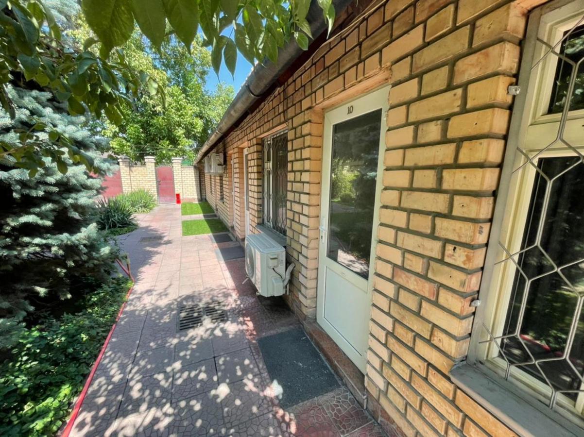 Гостевой Дом Шумкар Азия Guest House Shumkar Asia บิชเคก ภายนอก รูปภาพ
