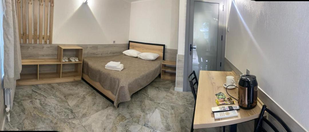 Гостевой Дом Шумкар Азия Guest House Shumkar Asia บิชเคก ภายนอก รูปภาพ