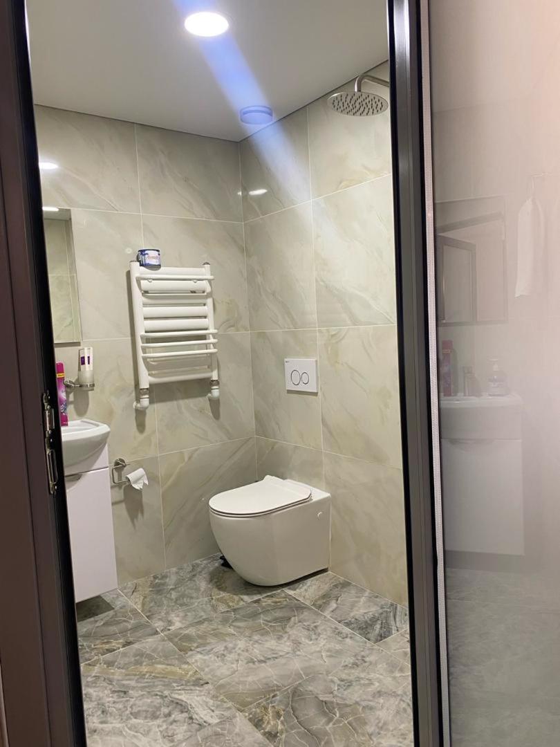 Гостевой Дом Шумкар Азия Guest House Shumkar Asia บิชเคก ภายนอก รูปภาพ
