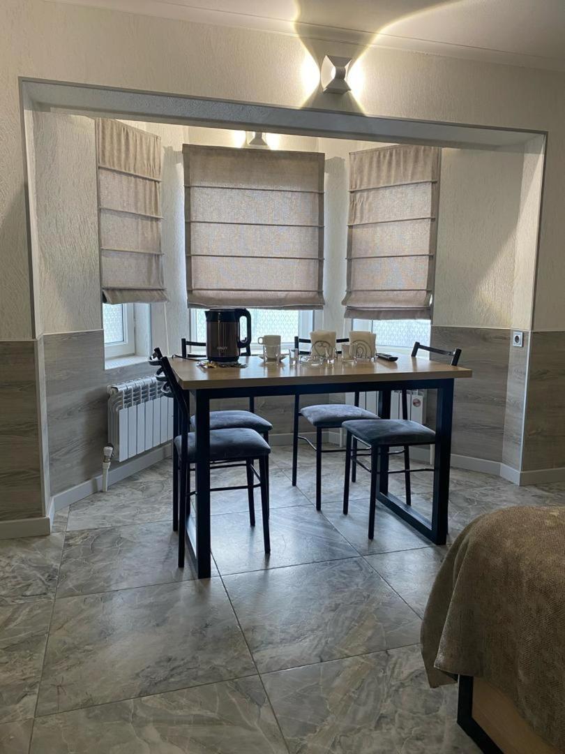 Гостевой Дом Шумкар Азия Guest House Shumkar Asia บิชเคก ภายนอก รูปภาพ