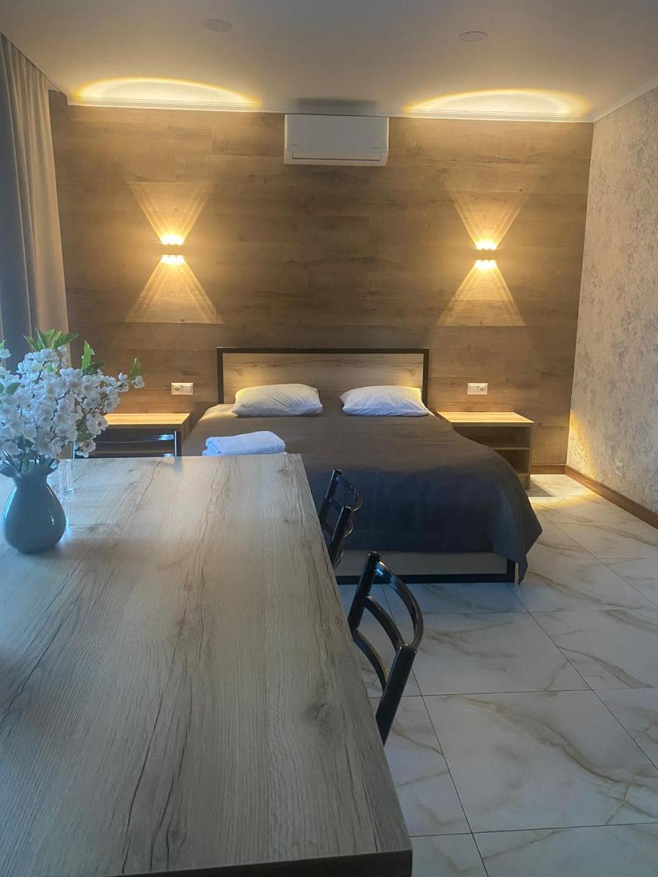 Гостевой Дом Шумкар Азия Guest House Shumkar Asia บิชเคก ภายนอก รูปภาพ
