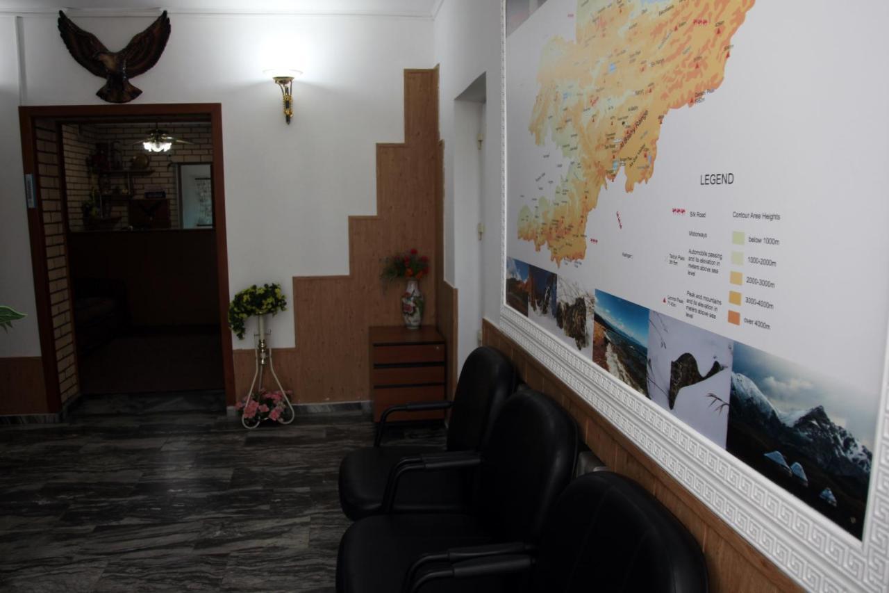 Гостевой Дом Шумкар Азия Guest House Shumkar Asia บิชเคก ภายนอก รูปภาพ