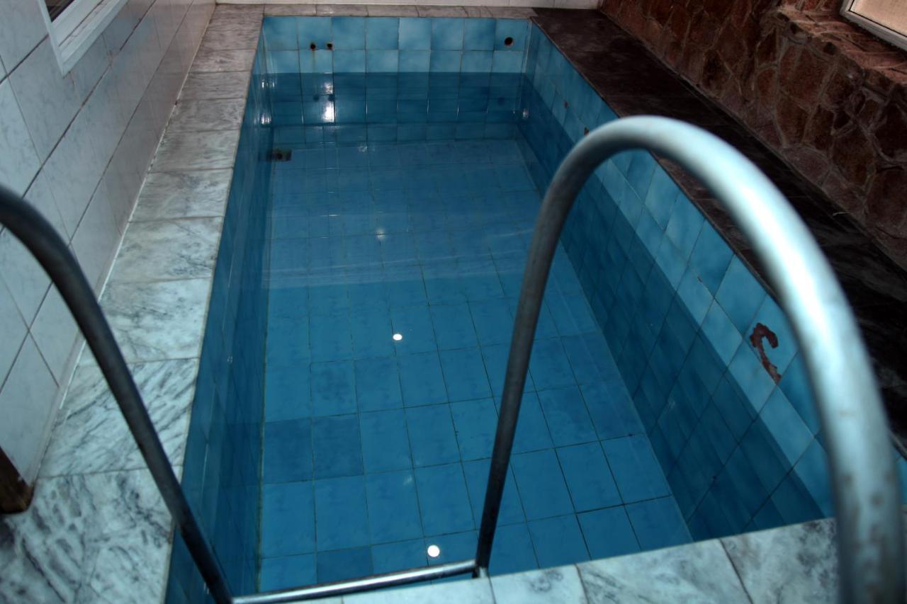 Гостевой Дом Шумкар Азия Guest House Shumkar Asia บิชเคก ภายนอก รูปภาพ