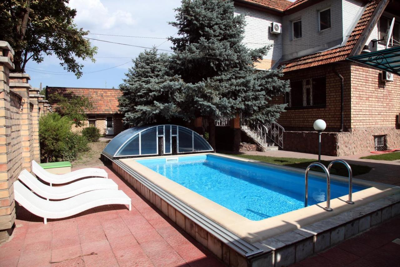 Гостевой Дом Шумкар Азия Guest House Shumkar Asia บิชเคก ภายนอก รูปภาพ